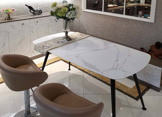 巖板餐桌面價(jià)格多少？巖板餐桌具有哪些特點(diǎn)呢？